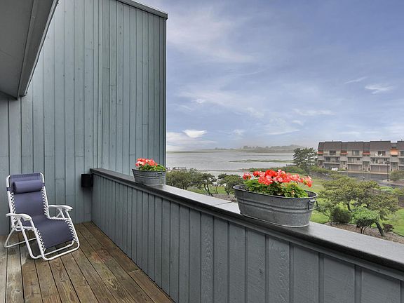 2nd image of 1566 Ocean Ave Unit 34