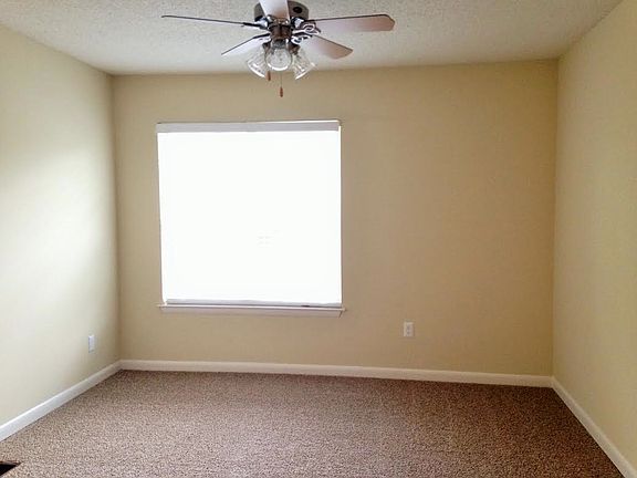 5th image of 4417 Oakwood Dr APT 1615