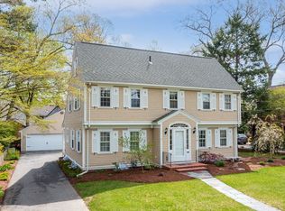 19 Chatham Rd, Longmeadow, MA 01106