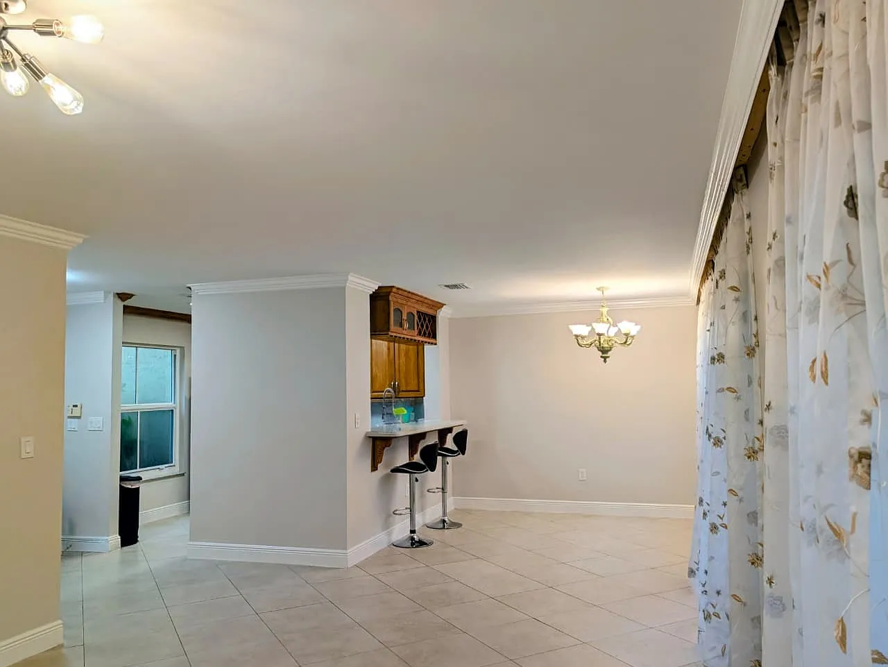 3 bed, 1500 sqft, $3,700 — Photo 3