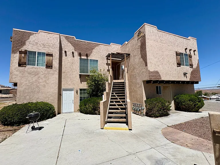 209 E. Grace St — Photo 2