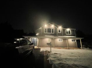 15 Deep Ln, Wantagh, NY 11793