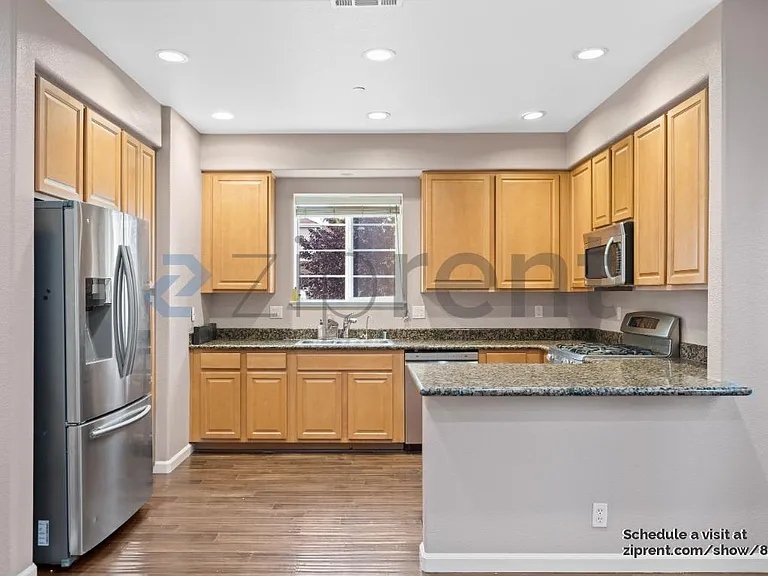2801 Lavender Ter — Photo 10
