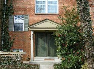 2232 Gunsmith Sq, Reston, VA 20191