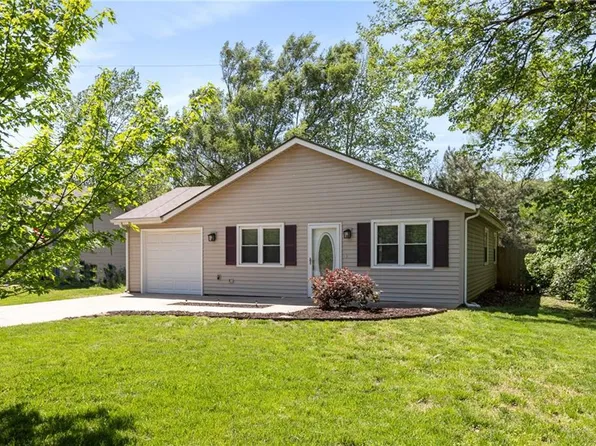 629 N Cherry St, Olathe, KS 66061