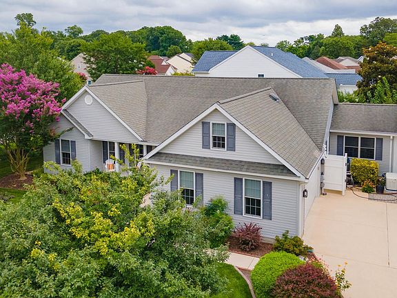 2nd image of 201 Canary Dr