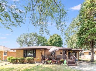 1705 Alma Dr, Crest Hill, IL 60403