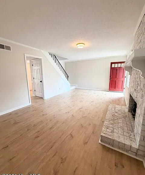 24 Scott St — Photo 3