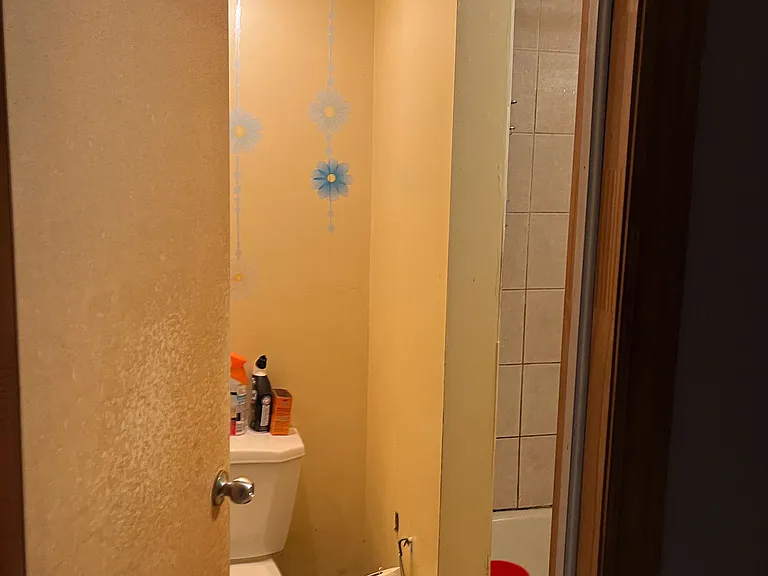 746 Lansdowne Ave #BASEMENT — Photo 7
