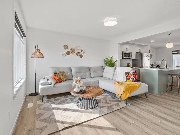 1530 Tamarack Blvd NW #60, Edmonton, AB T6T 2E6