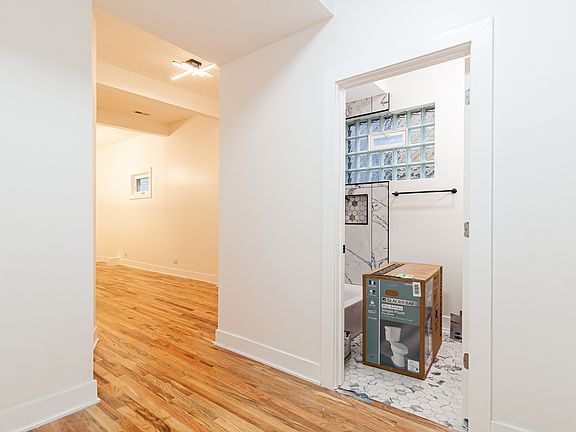 3rd image of 1742 N California Ave APT 1R
