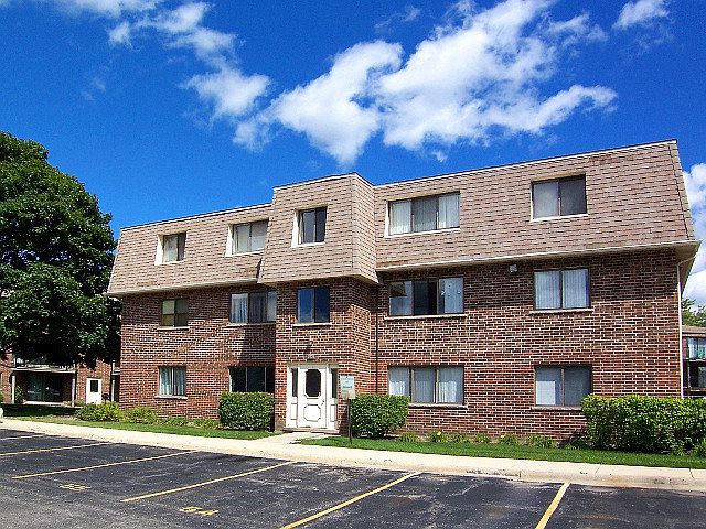 1st image of 1454 Carol Ct APT 3A