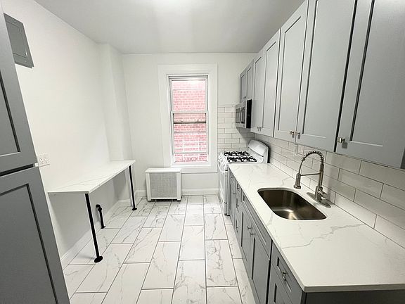 4th image of 21-41 32nd St #4