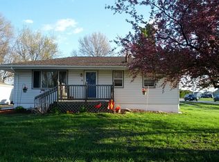 5 Bel Aire Dr, Waukee, IA 50263