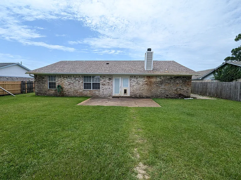 9516 Brentwood Blvd — Photo 22