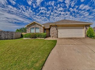 1304 Dawnridge Ct, Burleson, TX 76028