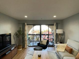 1 Elm St APT 303, San Carlos, CA 94070