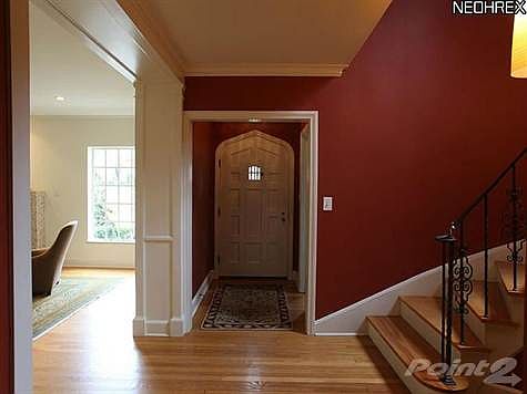 4th image of 300 Northcliff Dr
