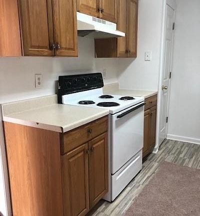 3rd image of 4230 Chateau Blvd APT A