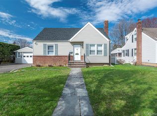 61 Dosoris Lane, Glen Cove, NY
