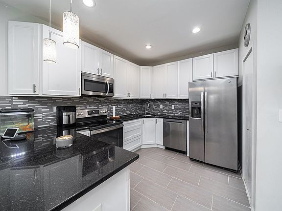 4th image of 75 Liberty Ave Unit D23