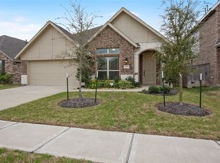 9122 Monarch Field Ln, Cypress, TX 77433