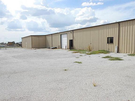 5th image of 1508 Weatherford Hwy