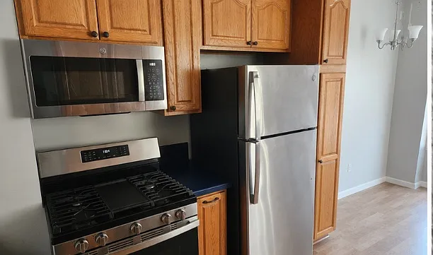 4 bed, $3,400 — Photo 2