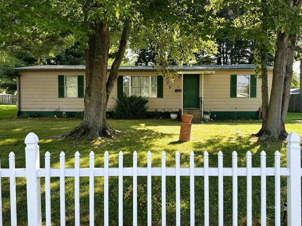 57 Ohio Ave, The Plains, OH 45780