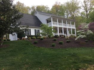 149 Mitchell Ln, Staunton, VA 24401