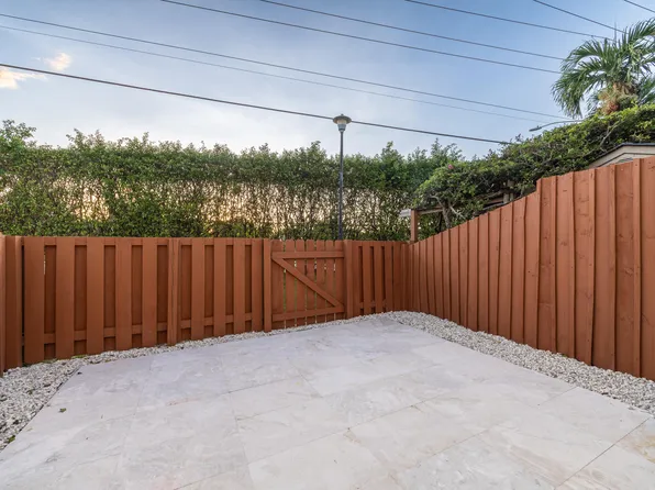 1160 Parkside Green Drive #D, Greenacres, FL 33415