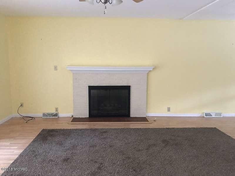 1st image of 855 Lyncott St