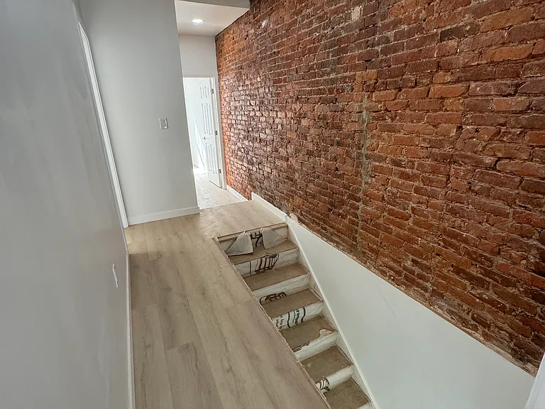 2420 N Colorado St — Photo 7