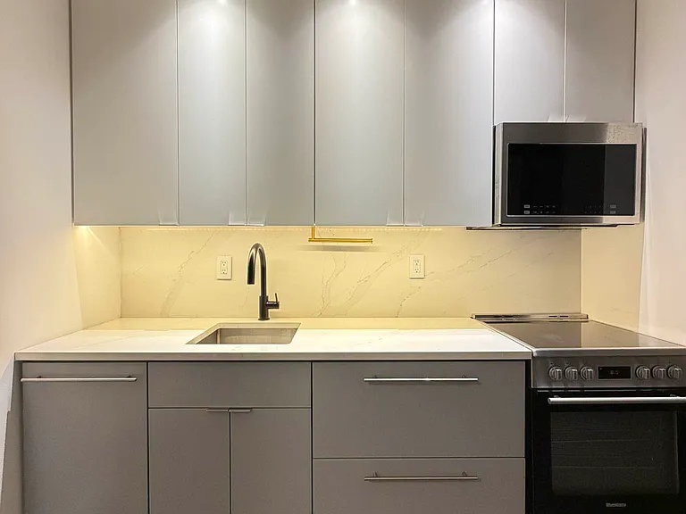 49 Prince St #1 — Photo 6