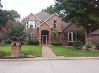 1105 Saint Andrews Dr, Mansfield, TX 76063
