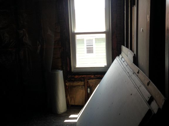 3rd image of 800 Luzerne Ave