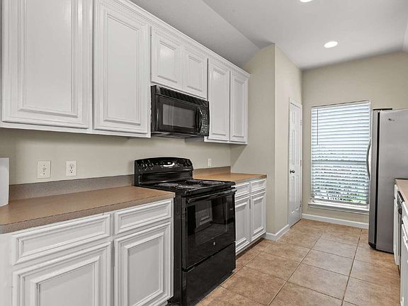 3rd image of 14703 Briceland Springs Dr
