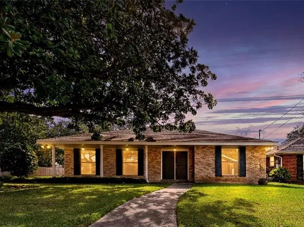 301 Schlief Dr, Belle Chasse, LA 70037