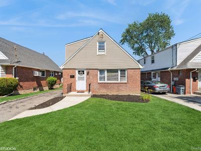 512 Nassau Boulevard, Williston Park, NY, 11596