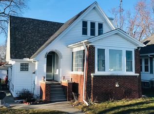 3038 Lakeshore Dr, Monroe, MI 48162