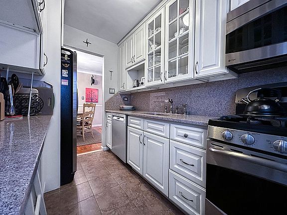 2nd image of 77-35 113th St APT 1E