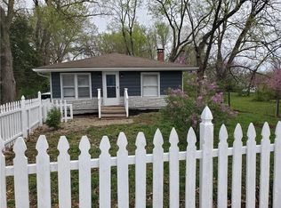 2418 NE 44th Ter, Kansas City, MO 64116