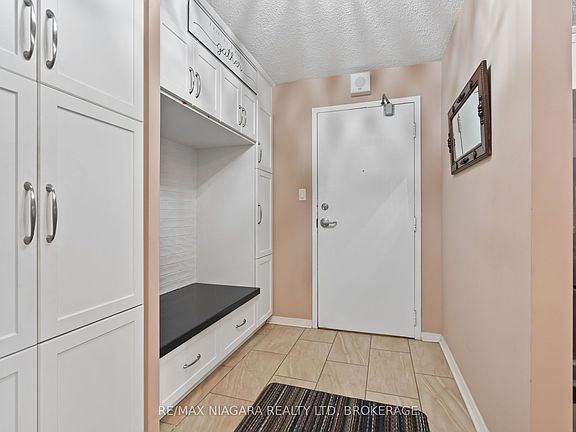 3rd image of 7 Gale Cres #B5