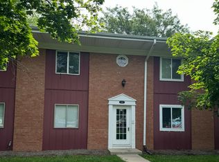 833 N Randall Rd APT C3, Aurora, IL 60506