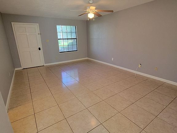 4th image of 3301 Woody Way