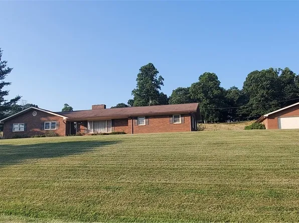 427 J E Gentry Road, Crumpler, NC 28640