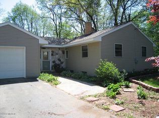 2833 Wellington Rd, Kalamazoo, MI 49008