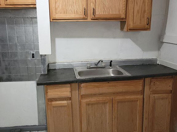 3rd image of 8909 Evergreen Ave #B-1