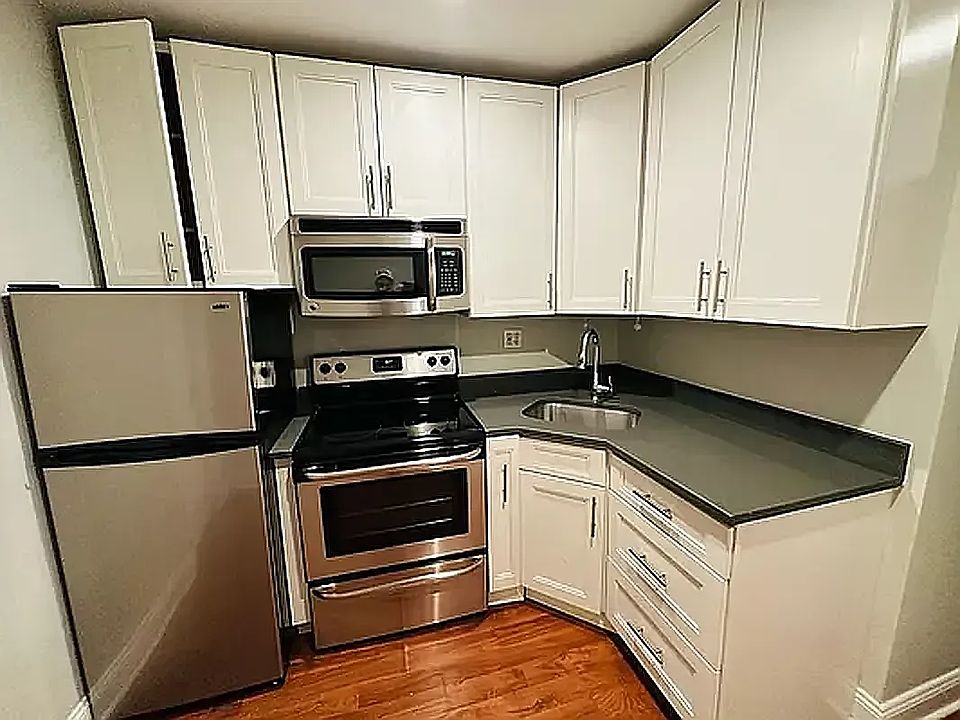 1st image of 347 W 16th St #D