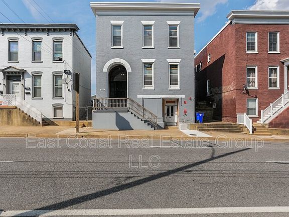 2nd image of 440 W Washington St #2FF